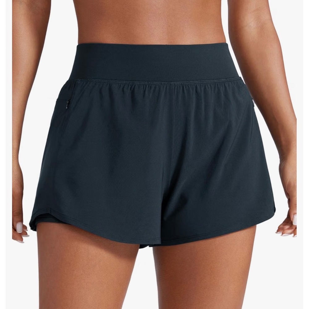 CRZ YOGA Women's Sports Shorts – True Navy – Medium (8/10) – NWT